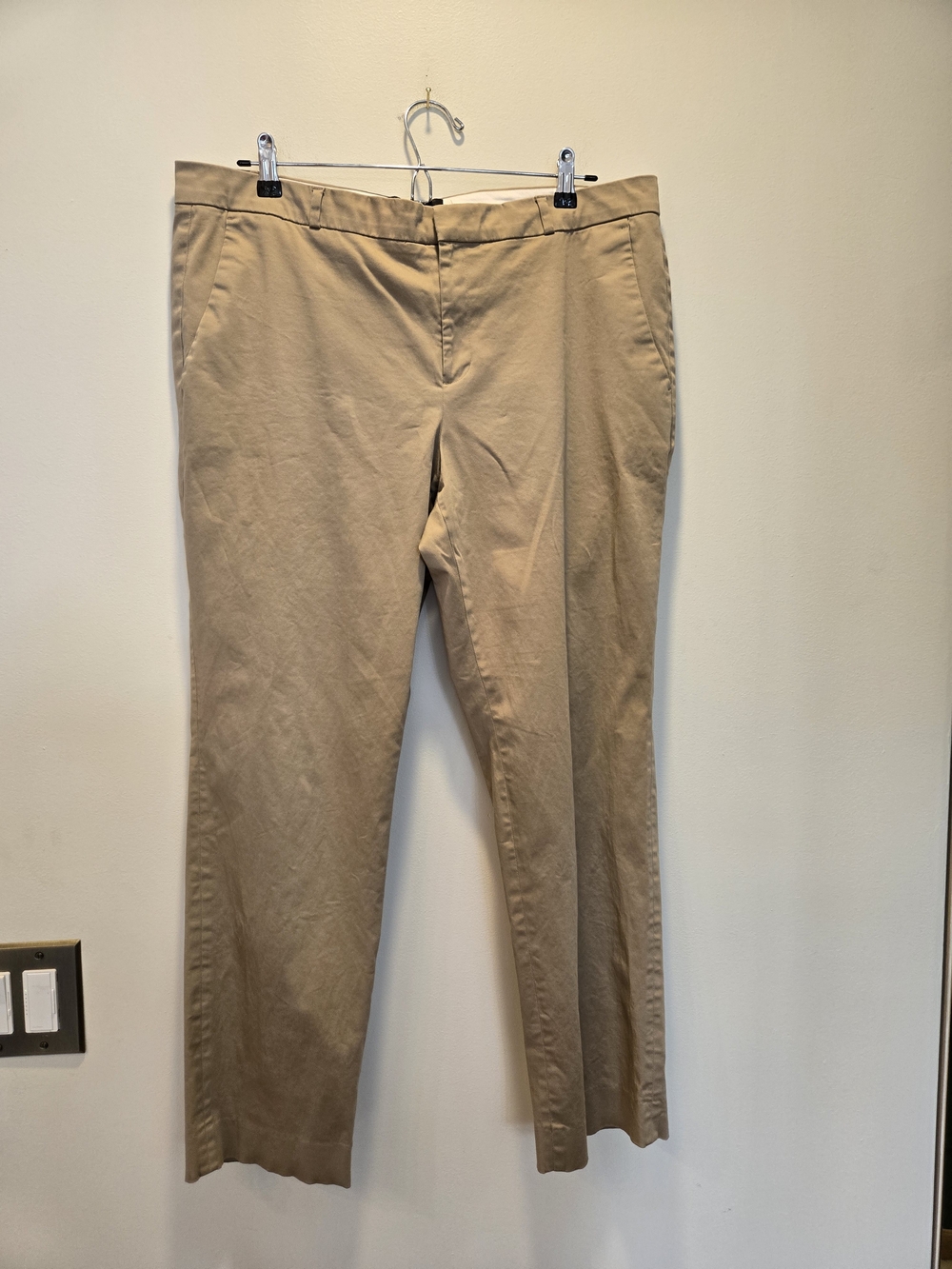 Banana Republic Women's Khaki Straight-Leg Chinos - Tan